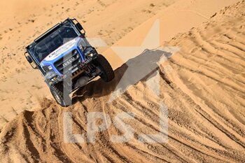 2022-01-04 - 519 Llovera Albert (and), Salvador Coderch Jorge (spa), Torres Marc (spa), Fesh Fesh Team, Iveco, T5 FIA Camion, action during the Stage 3 of the Dakar Rally 2022 between Al Artawiya and Al Qaysumah, on January 4th 2022 in Al Qaysumah, Saudi Arabia - STAGE 3 OF THE DAKAR RALLY 2022 BETWEEN AL QAYSUMAH AND AL QAYSUMAH - RALLY - MOTORS