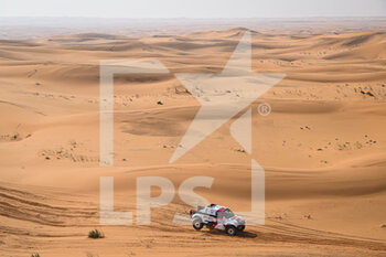 2022-01-04 - 207 De Villiers Giniel (zaf), Murphy Dennis (zaf), Toyota Gazoo Racing, Toyota GR DKR Hilux T1+, Auto FIA T1/T2, action during the Stage 3 of the Dakar Rally 2022 between Al Qaysumah and Al Qaysumah, on January 4th 2022 in Al Qaysumah, Saudi Arabia - STAGE 3 OF THE DAKAR RALLY 2022 BETWEEN AL QAYSUMAH AND AL QAYSUMAH - RALLY - MOTORS