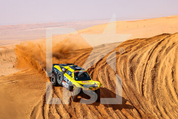 2022-01-04 - 214 Lavieille Christian (fra), Aubert Johnny (fra), MD Rallye Sport, Optimus MD Rallye, Auto FIA T1/T2, Motul, action during the Stage 3 of the Dakar Rally 2022 between Al Qaysumah and Al Qaysumah, on January 4th 2022 in Al Qaysumah, Saudi Arabia - STAGE 3 OF THE DAKAR RALLY 2022 BETWEEN AL QAYSUMAH AND AL QAYSUMAH - RALLY - MOTORS