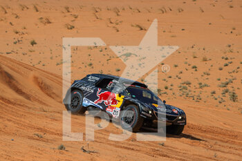 2022-01-04 - 210 Despres Cyril (fra), Perry Taye (zaf), PH Sport, Abu Dhabi Racing, Peugeot 3008 DKR, Auto FIA T1/T2, action during the Stage 3 of the Dakar Rally 2022 between Al Qaysumah and Al Qaysumah, on January 4th 2022 in Al Qaysumah, Saudi Arabia - STAGE 3 OF THE DAKAR RALLY 2022 BETWEEN AL QAYSUMAH AND AL QAYSUMAH - RALLY - MOTORS