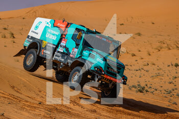 2022-01-04 - 515 Versteijnen Victor Willem Come (nld), Buursen Rob (nld), Smits Randy (nld), Petronas Team de Rooy Iveco, Iveco Powerstar, T5 FIA Camion, action during the Stage 3 of the Dakar Rally 2022 between Al Qaysumah and Al Qaysumah, on January 4th 2022 in Al Qaysumah, Saudi Arabia - STAGE 3 OF THE DAKAR RALLY 2022 BETWEEN AL QAYSUMAH AND AL QAYSUMAH - RALLY - MOTORS