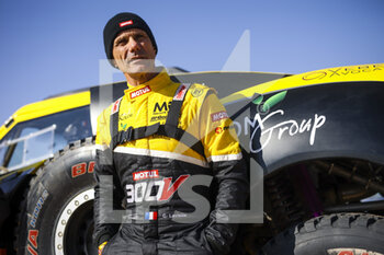 2022-01-05 - Lavieille Christian (fra), MD Rallye Sport, Optimus MD Rallye, Auto FIA T1/T2, Motul, portrait at the start, DSS during the Stage 4 of the Dakar Rally 2022 between Al Qaysumah and Riyadh, on January 5th 2022 in Riyadh, Saudi Arabia - STAGE 4 OF THE DAKAR RALLY 2022 BETWEEN AL QAYSUMAH AND RIYADH - RALLY - MOTORS
