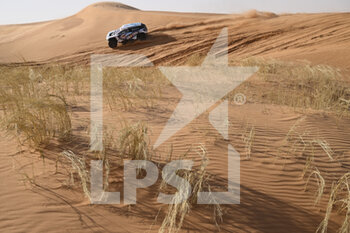 2022-01-05 - 236 Baud Lionel (fra), Garcin Jean-Pierre (fra), Peugeot 3008 DKR, PH Sport Auto FIA T1/T2, W2RC, action during the Stage 4 of the Dakar Rally 2022 between Al Qaysumah and Riyadh, on January 5th 2022 in Riyadh, Saudi Arabia - STAGE 4 OF THE DAKAR RALLY 2022 BETWEEN AL QAYSUMAH AND RIYADH - RALLY - MOTORS