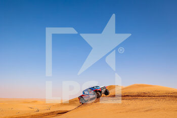 2022-01-05 - 229 Chabot Ronan (fra), Pillot Gilles (fra), Overdrive Toyota, Toyota Hilux Overdrive, Auto FIA T1/T2, action during the Stage 4 of the Dakar Rally 2022 between Al Qaysumah and Riyadh, on January 5th 2022 in Riyadh, Saudi Arabia - STAGE 4 OF THE DAKAR RALLY 2022 BETWEEN AL QAYSUMAH AND RIYADH - RALLY - MOTORS
