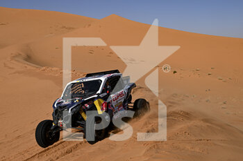 2022-01-05 - 305 Lopez Contardo Francisco (chl), Latrach Vinagre Juan Pablo (chl), EKS - South Racing, Can-Am XRS, T3 FIA, W2RC, action during the Stage 4 of the Dakar Rally 2022 between Al Qaysumah and Riyadh, on January 5th 2022 in Riyadh, Saudi Arabia - STAGE 4 OF THE DAKAR RALLY 2022 BETWEEN AL QAYSUMAH AND RIYADH - RALLY - MOTORS