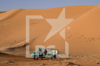 2022-01-05 - 515 Versteijnen Victor Willem Come (nld), Buursen Rob (nld), Smits Randy (nld), Petronas Team de Rooy Iveco, Iveco Powerstar, T5 FIA Camion, action during the Stage 4 of the Dakar Rally 2022 between Al Qaysumah and Riyadh, on January 5th 2022 in Riyadh, Saudi Arabia - STAGE 4 OF THE DAKAR RALLY 2022 BETWEEN AL QAYSUMAH AND RIYADH - RALLY - MOTORS