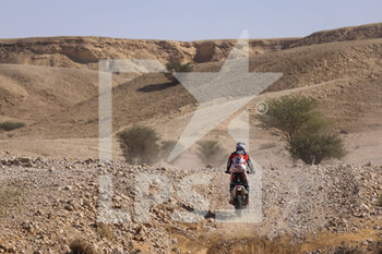 2022-01-06 - 62 Houlihan Andrew Joseph (aus), Nomadas Adventure, KTM 450 Rally Replica, Moto, W2RC, action during the Stage 5 of the Dakar Rally 2022 around Riyadh, on January 6th 2022 in Riyadh, Saudi Arabia - STAGE 5 OF THE DAKAR RALLY 2022 - RALLY - MOTORS