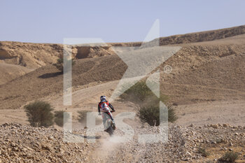 2022-01-06 - 62 Houlihan Andrew Joseph (aus), Nomadas Adventure, KTM 450 Rally Replica, Moto, W2RC, action during the Stage 5 of the Dakar Rally 2022 around Riyadh, on January 6th 2022 in Riyadh, Saudi Arabia - STAGE 5 OF THE DAKAR RALLY 2022 - RALLY - MOTORS