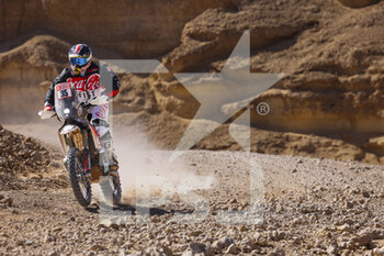 2022-01-06 - 35 Guillen Rivera Juan Pablo (mex), Nomadas Adventure, KTM 450 Rally, Moto, W2RC, action during the Stage 5 of the Dakar Rally 2022 around Riyadh, on January 6th 2022 in Riyadh, Saudi Arabia - STAGE 5 OF THE DAKAR RALLY 2022 - RALLY - MOTORS