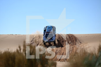 2022-01-06 - 236 Baud Lionel (fra), Garcin Jean-Pierre (fra), Peugeot 3008 DKR, PH Sport Auto FIA T1/T2, W2RC, action during the Stage 5 of the Dakar Rally 2022 around Riyadh, on January 6th 2022 in Riyadh, Saudi Arabia - STAGE 5 OF THE DAKAR RALLY 2022 - RALLY - MOTORS