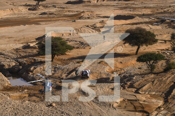 2022-01-07 - 201 Al-Attiyah Nasser (qat), Baumel Batthieu (fra), Toyota Gazoo Racing, Toyota GR DKR Hilux T1+, Auto FIA T1/T2, W2RC, action during the Stage 6 of the Dakar Rally 2022 around Riyadh, on January 7th 2022 in Riyadh, Saudi Arabia - STAGE 6 OF THE DAKAR RALLY 2022 AROUND RIYADH - RALLY - MOTORS