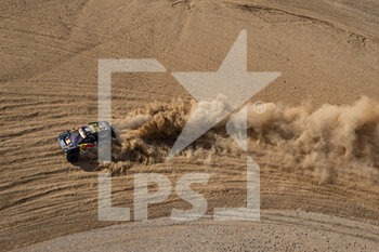 2022-01-07 - 210 Despres Cyril (fra), Perry Taye (zaf), PH Sport, Abu Dhabi Racing, Peugeot 3008 DKR, Auto FIA T1/T2, action during the Stage 6 of the Dakar Rally 2022 around Riyadh, on January 7th 2022 in Riyadh, Saudi Arabia - STAGE 6 OF THE DAKAR RALLY 2022 AROUND RIYADH - RALLY - MOTORS