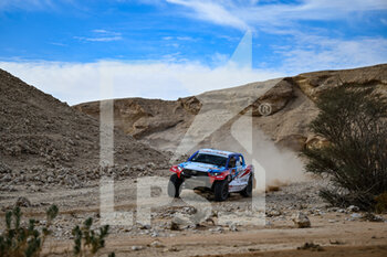 2022-01-07 - 229 Chabot Ronan (fra), Pillot Gilles (fra), Overdrive Toyota, Toyota Hilux Overdrive, Auto FIA T1/T2, action during the Stage 6 of the Dakar Rally 2022 around Riyadh, on January 7th 2022 in Riyadh, Saudi Arabia - STAGE 6 OF THE DAKAR RALLY 2022 AROUND RIYADH - RALLY - MOTORS