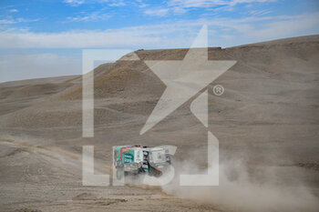 2022-01-07 - 524 Van Den Brink Mitchel (nld), Mouw Rijk (nld), Donkelaar Bert (nld), Petronas Team de Rooy Iveco, Iveco Powestar, T5 FIA Camion, action during the Stage 6 of the Dakar Rally 2022 around Riyadh, on January 7th 2022 in Riyadh, Saudi Arabia - STAGE 6 OF THE DAKAR RALLY 2022 AROUND RIYADH - RALLY - MOTORS