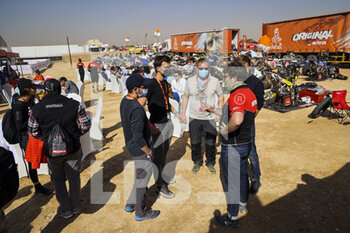 2022-01-08 - Ambiance, Barbecue Motul during the Rest Day of the Dakar Rally 2022 on January 8th 2022 in Riyadh, Saudi Arabia - REST DAY OF THE DAKAR RALLY 2022 - RALLY - MOTORS