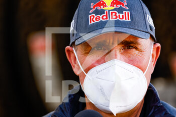 2022-01-08 - Peterhansel Stéphane (fra), Team Audi Sport, Audi RS Q e-tron, Auto FIA T1/T2, portrait during the Rest Day of the Dakar Rally 2022 on January 8th 2022 in Riyadh, Saudi Arabia - REST DAY OF THE DAKAR RALLY 2022 - RALLY - MOTORS