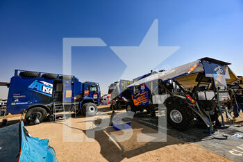 2022-01-08 - Iveco bivouac atmosphere during the Rest Day of the Dakar Rally 2022 on January 8th 2022 in Riyadh, Saudi Arabia - REST DAY OF THE DAKAR RALLY 2022 - RALLY - MOTORS