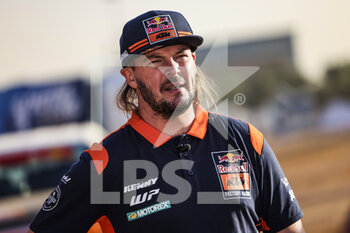 2022-01-08 - Price Toby (aus), Red Bull KTM Factory Racing, KTM 450 Rally Factory Replica, Moto, W2RC, portrait during the Rest Day of the Dakar Rally 2022 on January 8th 2022 in Riyadh, Saudi Arabia - REST DAY OF THE DAKAR RALLY 2022 - RALLY - MOTORS
