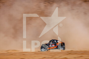 2022-01-09 - 347 Jaffrennou Pascale (fra), Hollender Françoise (fra), Pinch Racing, Pinch Racing T3RR, T3 FIA, action during the Stage 7 of the Dakar Rally 2022 between Riyadh and Al Dawadimi, on January 9th 2022 in Al Dawadimi, Saudi Arabia - STAGE 7 OF THE DAKAR RALLY 2022 BETWEEN RIYADH AND AL DAWADIMI - RALLY - MOTORS