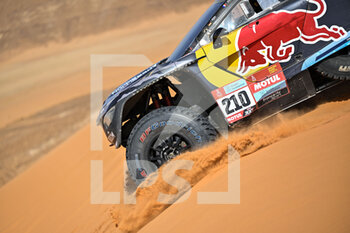 2022-01-09 - 210 Despres Cyril (fra), Perry Taye (zaf), PH Sport, Abu Dhabi Racing, Peugeot 3008 DKR, Auto FIA T1/T2, action during the Stage 7 of the Dakar Rally 2022 between Riyadh and Al Dawadimi, on January 9th 2022 in Al Dawadimi, Saudi Arabia - STAGE 7 OF THE DAKAR RALLY 2022 BETWEEN RIYADH AND AL DAWADIMI - RALLY - MOTORS