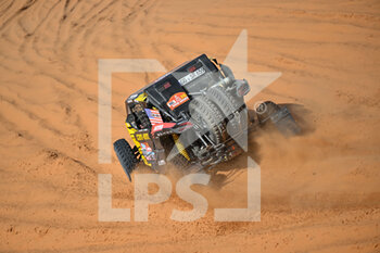 2022-01-09 - 401 Jones Austin (usa), Gugelmin Gustavo (bra), Can-Am Factory South Racing, Can-Am XRS, T4 FIA SSV, Motul, action during the Stage 7 of the Dakar Rally 2022 between Riyadh and Al Dawadimi, on January 9th 2022 in Al Dawadimi, Saudi Arabia - STAGE 7 OF THE DAKAR RALLY 2022 BETWEEN RIYADH AND AL DAWADIMI - RALLY - MOTORS