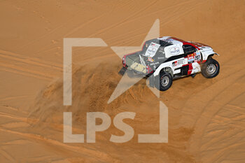 2022-01-08 - 207 De Villiers Giniel (zaf), Murphy Dennis (zaf), Toyota Gazoo Racing, Toyota GR DKR Hilux T1+, Auto FIA T1/T2, action during the Stage 7 of the Dakar Rally 2022 between Riyadh and Al Dawadimi, on January 9th 2022 in Al Dawadimi, Saudi Arabia - STAGE 7 OF THE DAKAR RALLY 2022 BETWEEN RIYADH AND AL DAWADIMI - RALLY - MOTORS