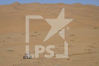 2022-01-10 - 52 Walkner Matthias (aut), Red Bull KTM Factory Racing, KTM 450 Rally Factory Replica, Moto, W2RC, action during the Stage 8 of the Dakar Rally 2022 between Al Dawadimi and Wadi Ad Dawasir, on January 10th 2022 in Wadi Ad Dawasir, Saudi Arabia - STAGE 8 OF THE DAKAR RALLY 2022 BETWEEN AL DAWADIMI AND WADI AD DAWASIR - RALLY - MOTORS