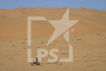 2022-01-10 - 90 Petrucci Danilo (ita), Tech 3 KTM Factory Racing, KTM 450 Rally Factory Replica, Moto, W2RC, action during the Stage 8 of the Dakar Rally 2022 between Al Dawadimi and Wadi Ad Dawasir, on January 10th 2022 in Wadi Ad Dawasir, Saudi Arabia - STAGE 8 OF THE DAKAR RALLY 2022 BETWEEN AL DAWADIMI AND WADI AD DAWASIR - RALLY - MOTORS