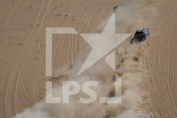 2022-01-10 - 210 Despres Cyril (fra), Perry Taye (zaf), PH Sport, Abu Dhabi Racing, Peugeot 3008 DKR, Auto FIA T1/T2, action during the Stage 8 of the Dakar Rally 2022 between Al Dawadimi and Wadi Ad Dawasir, on January 10th 2022 in Wadi Ad Dawasir, Saudi Arabia - STAGE 8 OF THE DAKAR RALLY 2022 BETWEEN AL DAWADIMI AND WADI AD DAWASIR - RALLY - MOTORS