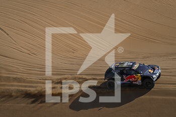 2022-01-10 - 210 Despres Cyril (fra), Perry Taye (zaf), PH Sport, Abu Dhabi Racing, Peugeot 3008 DKR, Auto FIA T1/T2, action during the Stage 8 of the Dakar Rally 2022 between Al Dawadimi and Wadi Ad Dawasir, on January 10th 2022 in Wadi Ad Dawasir, Saudi Arabia - STAGE 8 OF THE DAKAR RALLY 2022 BETWEEN AL DAWADIMI AND WADI AD DAWASIR - RALLY - MOTORS