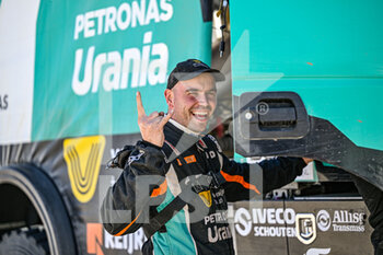 2022-01-11 - 515 Versteijnen Victor Willem Come (nld), Buursen Rob (nld), Smits Randy (nld), Petronas Team de Rooy Iveco, Iveco Powerstar, T5 FIA Camion, action during the Stage 8 of the Dakar Rally 2022 between Al Dawadimi and Wadi Ad Dawasir, on January 10th 2022 in Wadi Ad Dawasir, Saudi Arabia - STAGE 8 OF THE DAKAR RALLY 2022 BETWEEN AL DAWADIMI AND WADI AD DAWASIR - RALLY - MOTORS