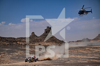 2022-01-11 - 201 during the Stage 9 of the Dakar Rally 2022 around Wadi Ad Dawasir, on January 11th 2022 in Wadi Ad Dawasir, Saudi Arabia - STAGE 9 OF THE DAKAR RALLY 2022 AROUND WADI AD DAWASIR - RALLY - MOTORS