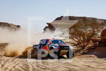 2022-01-12 - 201 Al-Attiyah Nasser (qat), Baumel Batthieu (fra), Toyota Gazoo Racing, Toyota GR DKR Hilux T1+, Auto FIA T1/T2, W2RC, action during the Stage 10 of the Dakar Rally 2022 between Wadi Ad Dawasir and Bisha, on January 12th 2022 in Bisha, Saudi Arabia - STAGE 10 OF THE DAKAR RALLY 2022 BETWEEN WADI AD DAWASIR AND BISHA - RALLY - MOTORS