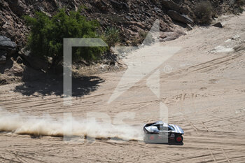 2022-01-12 - 200 Peterhansel Stéphane (fra), Boulanger Edouard (fra), Team Audi Sport, Audi RS Q e-tron, Auto FIA T1/T2, action during the Stage 10 of the Dakar Rally 2022 between Wadi Ad Dawasir and Bisha, on January 12th 2022 in Bisha, Saudi Arabia - STAGE 10 OF THE DAKAR RALLY 2022 BETWEEN WADI AD DAWASIR AND BISHA - RALLY - MOTORS