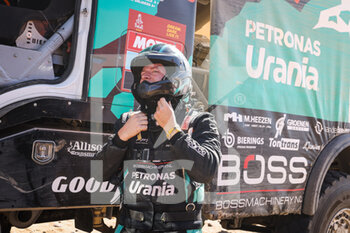 2022-01-13 - 504 Van Kasteren Janus (nld), Petronas Team de Rooy Iveco, Iveco Powerstar, T5 FIA Camion,portrait during the Stage 11 of the Dakar Rally 2022 around Bisha, on January 13th 2022 in Bisha, Saudi Arabia - STAGE 11 OF THE DAKAR RALLY 2022 AROUND BISHA - RALLY - MOTORS