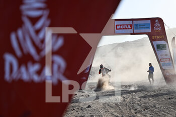 2022-01-13 - 86 Herbst Charlie (fra), Team All Tracks, KTM450 Rally Replica , Moto, W2RC, Motul, action during the Stage 11 of the Dakar Rally 2022 around Bisha, on January 13th 2022 in Bisha, Saudi Arabia - STAGE 11 OF THE DAKAR RALLY 2022 AROUND BISHA - RALLY - MOTORS