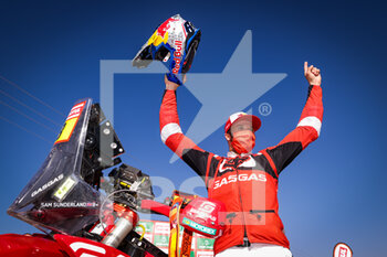 2022-01-14 - Sunderland Sam (aus), GasGas Factory Racing, KTM 450 Rally Factory Replica, Moto, W2RC, portrait celebrating victory during the Stage 12 of the Dakar Rally 2022 between Bisha and Jeddah, on January 14th 2022 in Jeddah, Saudi Arabia - STAGE 12 OF THE DAKAR RALLY 2022 BETWEEN BISHA AND JEDDAH - RALLY - MOTORS