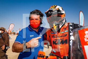 2022-01-14 - Petrucci Danilo (ita), Tech 3 KTM Factory Racing, KTM 450 Rally Factory Replica, Moto, W2RC, Castera David, Director of the Dakar Rally, portrait during the Stage 12 of the Dakar Rally 2022 between Bisha and Jeddah, on January 14th 2022 in Jeddah, Saudi Arabia - STAGE 12 OF THE DAKAR RALLY 2022 BETWEEN BISHA AND JEDDAH - RALLY - MOTORS
