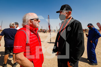 2022-01-14 - Richards David, Bahrain Raid Extreme, BRX Team director, and Quandt Sven, Director of Q Motorsport, portrait during the Stage 12 of the Dakar Rally 2022 between Bisha and Jeddah, on January 14th 2022 in Jeddah, Saudi Arabia - STAGE 12 OF THE DAKAR RALLY 2022 BETWEEN BISHA AND JEDDAH - RALLY - MOTORS
