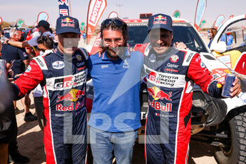 2022-01-14 - 201 Al-Attiyah Nasser (qat), Baumel Batthieu (fra), Toyota Gazoo Racing, Toyota GR DKR Hilux T1+, Auto FIA T1/T2, W2RC, and Castera David, Director of the Rally Dakar, portrait during the Stage 12 of the Dakar Rally 2022 between Bisha and Jeddah, on January 14th 2022 in Jeddah, Saudi Arabia - STAGE 12 OF THE DAKAR RALLY 2022 BETWEEN BISHA AND JEDDAH - RALLY - MOTORS