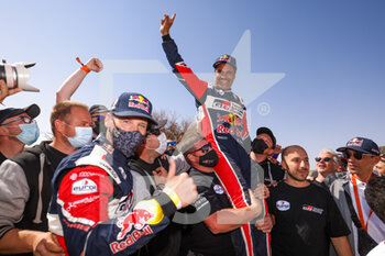2022-01-14 - 201 Al-Attiyah Nasser (qat), Baumel Batthieu (fra), Toyota Gazoo Racing, Toyota GR DKR Hilux T1+, Auto FIA T1/T2, W2RC, celebrating victory portrait during the Stage 12 of the Dakar Rally 2022 between Bisha and Jeddah, on January 14th 2022 in Jeddah, Saudi Arabia - STAGE 12 OF THE DAKAR RALLY 2022 BETWEEN BISHA AND JEDDAH - RALLY - MOTORS