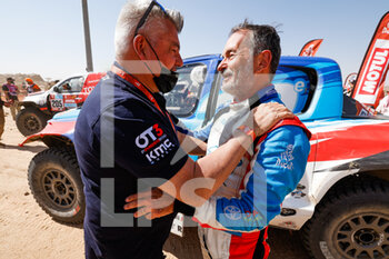 2022-01-14 - Chabot Ronan (fra), Overdrive Toyota, Toyota Hilux Overdrive, Auto FIA T1/T2, W2RC, portrait during the Stage 12 of the Dakar Rally 2022 between Bisha and Jeddah, on January 14th 2022 in Jeddah, Saudi Arabia - STAGE 12 OF THE DAKAR RALLY 2022 BETWEEN BISHA AND JEDDAH - RALLY - MOTORS