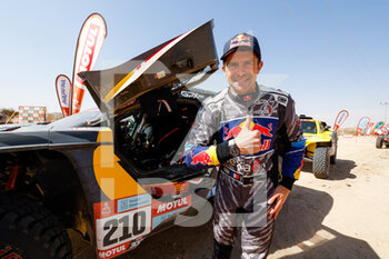 2022-01-14 - Despres Cyril (fra), PH Sport, Abu Dhabi Racing, Peugeot 3008 DKR, Auto FIA T1/T2, portrait during the Stage 12 of the Dakar Rally 2022 between Bisha and Jeddah, on January 14th 2022 in Jeddah, Saudi Arabia - STAGE 12 OF THE DAKAR RALLY 2022 BETWEEN BISHA AND JEDDAH - RALLY - MOTORS