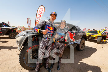 2022-01-14 - 210 Despres Cyril (fra), Perry Taye (zaf), PH Sport, Abu Dhabi Racing, Peugeot 3008 DKR, Auto FIA T1/T2, portrait during the Stage 12 of the Dakar Rally 2022 between Bisha and Jeddah, on January 14th 2022 in Jeddah, Saudi Arabia - STAGE 12 OF THE DAKAR RALLY 2022 BETWEEN BISHA AND JEDDAH - RALLY - MOTORS