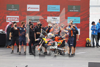 2022-01-14 - 18 Price Toby (aus), Red Bull KTM Factory Racing, KTM 450 Rally Factory Replica, Moto, W2RC, action during the Stage 12 of the Dakar Rally 2022 between Bisha and Jeddah, on January 14th 2022 in Jeddah, Saudi Arabia - STAGE 12 OF THE DAKAR RALLY 2022 BETWEEN BISHA AND JEDDAH - RALLY - MOTORS