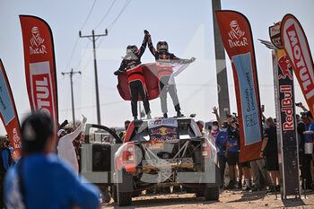 2022-01-14 - 201 Al-Attiyah Nasser (qat), Baumel Batthieu (fra), Toyota Gazoo Racing, Toyota GR DKR Hilux T1+, Auto FIA T1/T2, W2RC, action during the Stage 12 of the Dakar Rally 2022 between Bisha and Jeddah, on January 14th 2022 in Jeddah, Saudi Arabia - STAGE 12 OF THE DAKAR RALLY 2022 BETWEEN BISHA AND JEDDAH - RALLY - MOTORS