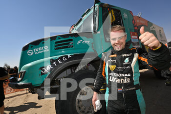 2022-01-14 - 515 Versteijnen Victor Willem Come (nld), Buursen Rob (nld), Smits Randy (nld), Petronas Team de Rooy Iveco, Iveco Powerstar, T5 FIA Camion, action during the Stage 12 of the Dakar Rally 2022 between Bisha and Jeddah, on January 14th 2022 in Jeddah, Saudi Arabia - STAGE 12 OF THE DAKAR RALLY 2022 BETWEEN BISHA AND JEDDAH - RALLY - MOTORS