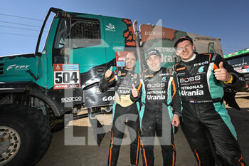 2022-01-14 - 504 Van Kasteren Janus (nld), Snijders Marcel (nld), Rodewald Darek (pol), Petronas Team de Rooy Iveco, Iveco Powerstar, T5 FIA Camion, action during the Stage 12 of the Dakar Rally 2022 between Bisha and Jeddah, on January 14th 2022 in Jeddah, Saudi Arabia - STAGE 12 OF THE DAKAR RALLY 2022 BETWEEN BISHA AND JEDDAH - RALLY - MOTORS