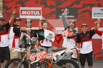 2022-01-14 - 35 Guillen Rivera Juan Pablo (mex), Nomadas Adventure, KTM 450 Rally, Moto, W2RC, action during the Podium Finish of the Dakar Rally 2022, on January 14th 2022 in Jeddah, Saudi Arabia - PODIUM FINISH - STAGE 12 OF THE DAKAR RALLY 2022 BETWEEN BISHA AND JEDDAH - RALLY - MOTORS