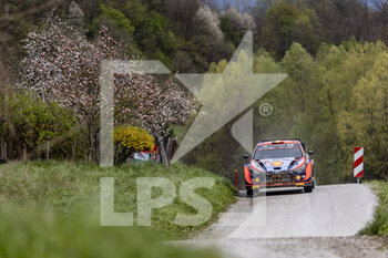2022-04-24 - 11 NEUVILLE Thierry (bel), WYDAEGHE Martijn (bel), Hyundai Shell Mobis World Rally Team, Hyundai i20 N Rally 1, action during the Croatia Rally 2022, 3rd round of the 2022 WRC World Rally Car Championship, from April 21 to 24, 2022 at Zagreb, Croatia - CROATIA RALLY 2022, 3RD ROUND OF THE 2022 WRC WORLD RALLY CAR CHAMPIONSHIP - RALLY - MOTORS